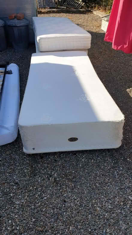 Photo of free 2 x Single divans with mattresses (Maesbrook SY10) #1