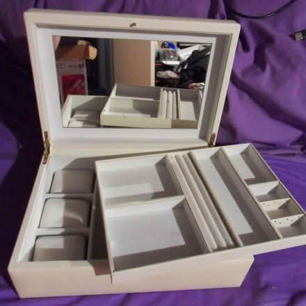 Photo of free Jewellery box (Langley SL3) #2