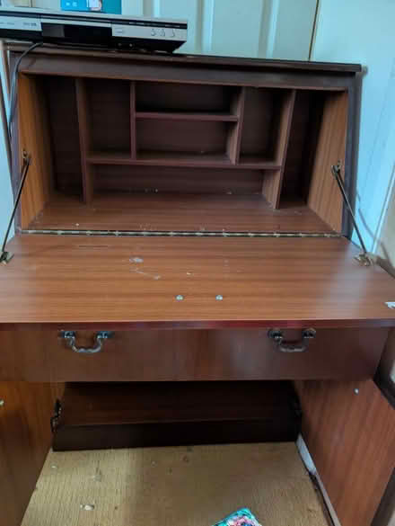 Photo of free Desk Unit (Wellingborough Northampton) #1