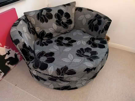 Photo of free Large spinning Chair (DFS) (Whitchurch-On-Thames RG8) #1