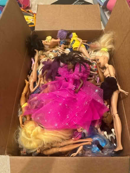 Photo of free Barbie stuff (Silcott and Paxson in PVille) #3