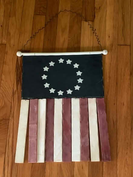 Photo of free Patriotic door decoration (Lexington) #1