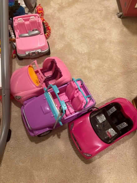 Photo of free Barbie stuff (Silcott and Paxson in PVille) #4