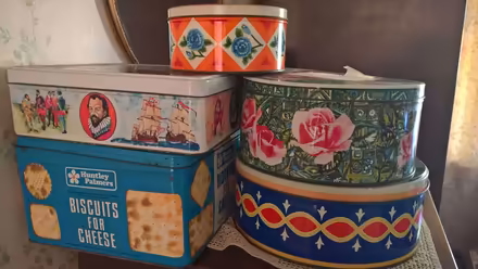 Photo of free 5 Tins (Hulham EX8) #1