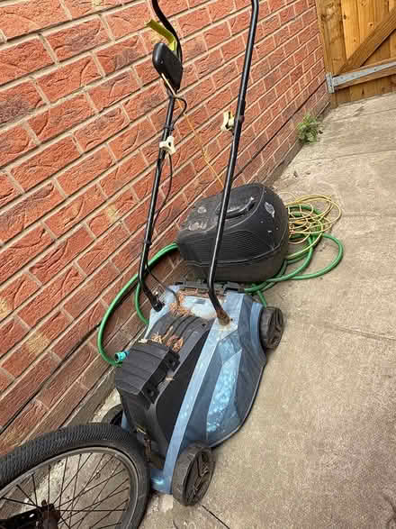 Photo of free Lawn mower - not working (Rotherham S62) #3