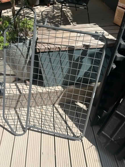 Photo of free One metal grill and divider for car Seat Altea car (Leeds LS1) #1