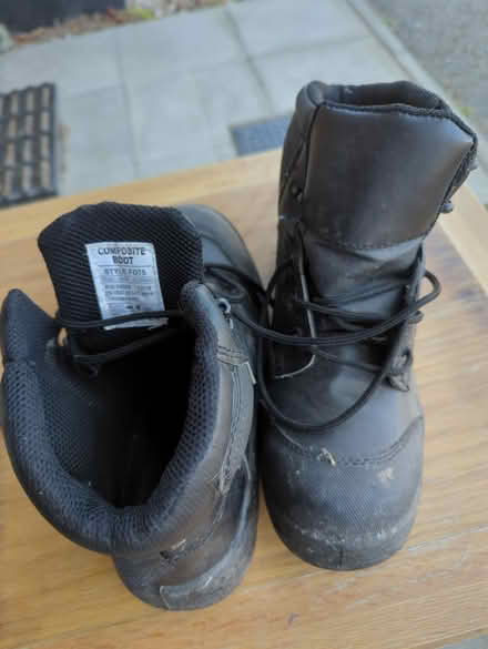 Photo of free Safety boots (WA6 Helsby) #1