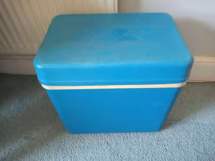 Photo of free Large coolbox (Stroud GL5) #2