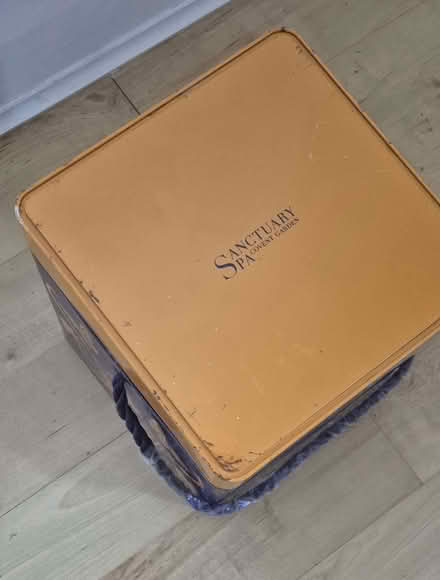 Photo of free Decorative storage tin (Ilford IG1) #2