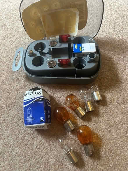 Photo of free Collection of car headlight bulbs (Hayfield SK22) #1