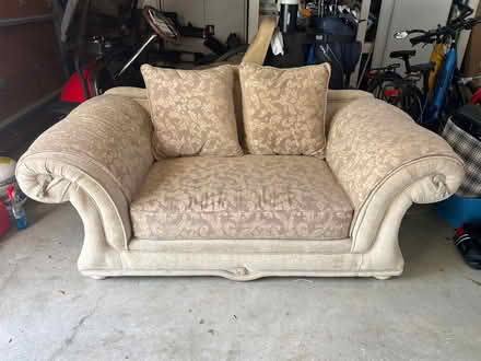 Photo of free Loveseat, like new condition (Las Posas Hills) #1