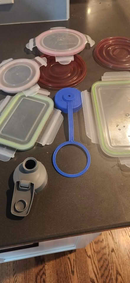 Photo of free Rubbermaid,Snapwear,h2o bottle lids (18th & Independence SE 20003) #1