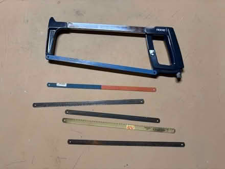 Photo of free Hacksaw with five extra blades (Orleans) #1