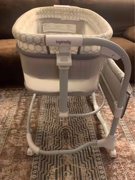 Photo of free Bassinet/portable crib (Paterson) #3