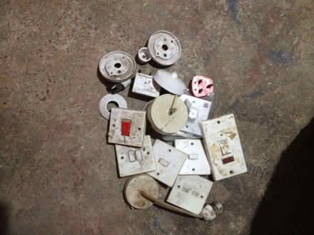 Photo of free various electrical (Quinton B32) #1