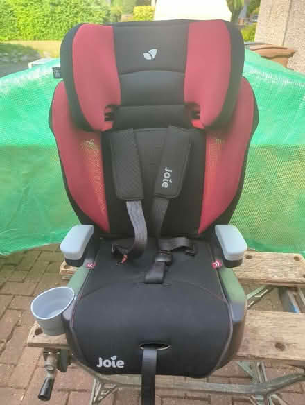 Photo of free Child car seat 9-36kg (AB13) #1