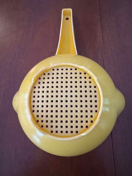 Photo of free Tupperware colander (Swarthmore) #2