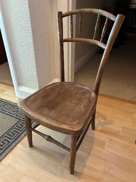 Photo of free Vintage nursing chair (Prenton CH43) #1