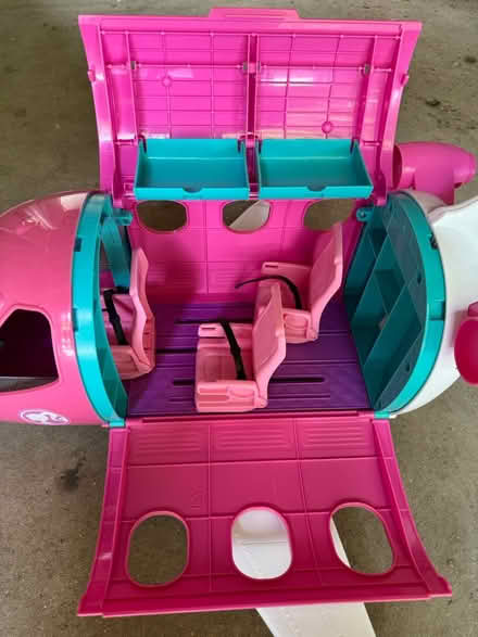 Photo of free Barbie Dream Airplane (Cm34rt) #2