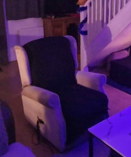 Photo of free Beige Electric Recliner Chair (DA1) #1