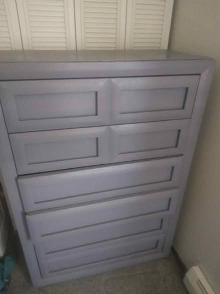 Photo of free Recliner 6 drawer dresser (2909 hillsboro ave n) #2