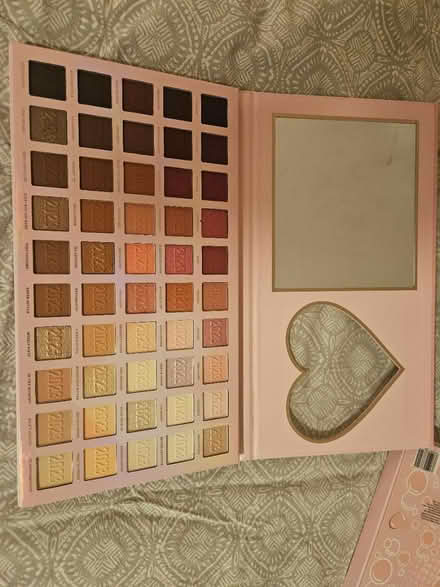 Photo of free PLouise eyeshadow pallete (Turnpike Lane) #3