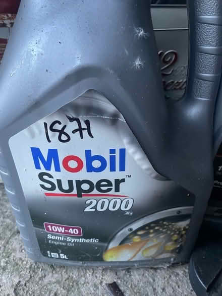 Photo of free 10w 40 oil (Pin Green Industrial Area SG1) #1
