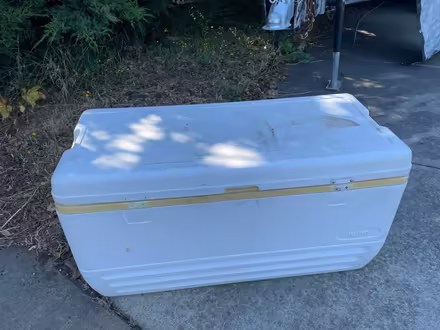 Photo of free extra large cooler (El Camino/shoreline/Miramonte) #1