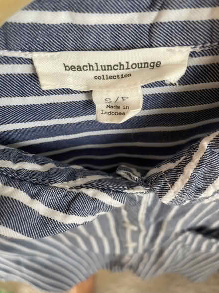 Photo of free Beachlunchlounge Charley Top (Kirkland) #2