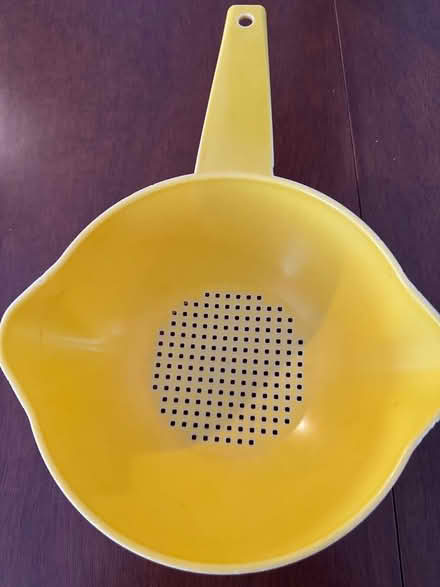 Photo of free Tupperware colander (Swarthmore) #1