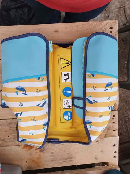 Photo of free Swim Vest 19 - 30kgs (Booker HP12) #1