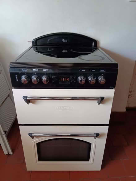 Photo of free Freestanding oven/hob (Pant SY10) #1