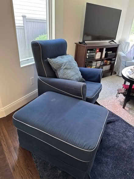 Photo of free Matching recliner and ottoman set (Bronxville, NY) #1