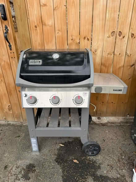 Photo of free Working gas grill (Capitol Hill) #2