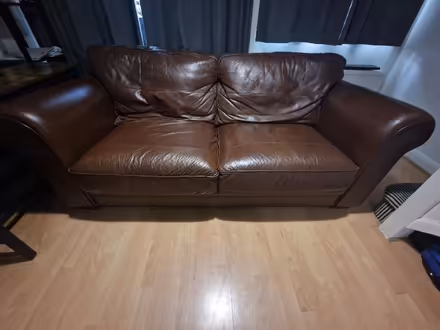 Photo of free 4 Seater Settee Leather (DA1) #2