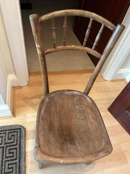Photo of free Vintage nursing chair (Prenton CH43) #2