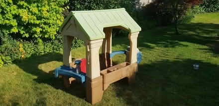 Photo of free Kids play house (North Sheen TW9) #1