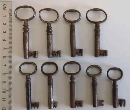 Photo of Old cabinet keys (Harborough LE16) #1