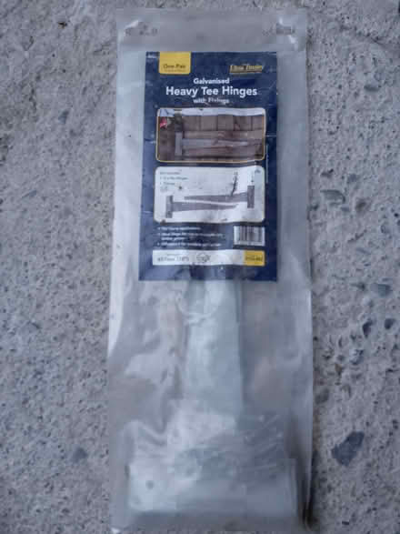 Photo of free T-hinges, galvanised, 457mm - pair (Bucknell SY7) #1
