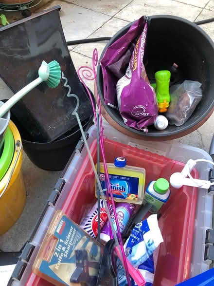 Photo of free Random garden/household bits (Billericay) #4