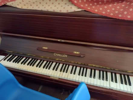 Photo of free PIANO-Upright. Challen (Scriven HG5) #1