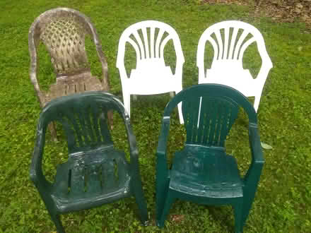 Photo of free Plastic chairs (Wolftrap off Old Courthouse) #1