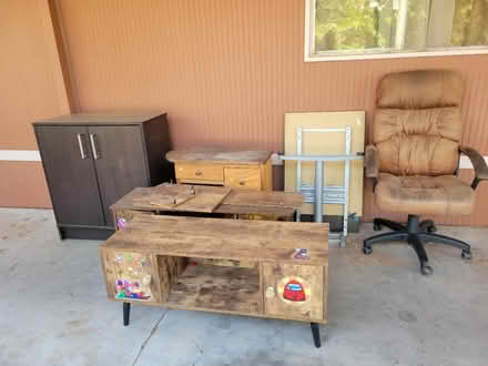 Photo of free Furniture and miscellaneous (West sedona) #1