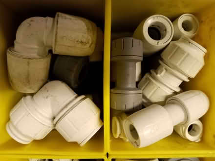Photo of free 'Push-fit' plumbing connectors - 15mm & 22mm (Bucknell SY7) #4