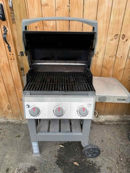 Photo of free Working gas grill (Capitol Hill) #1