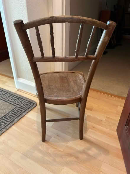 Photo of free Vintage nursing chair (Prenton CH43) #3