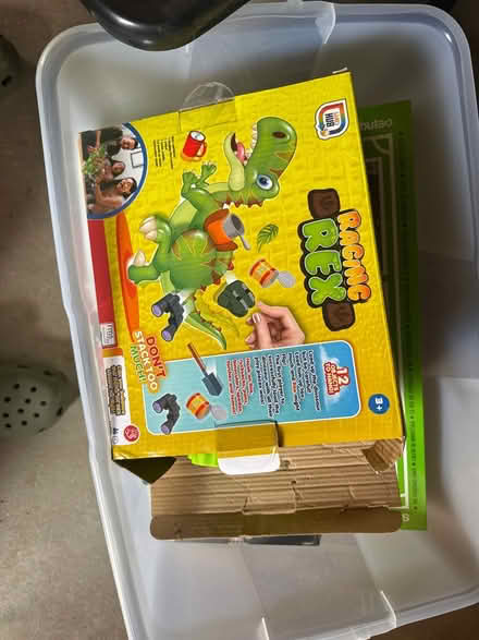 Photo of free Box of games / books / dvds (Cm34rt) #3