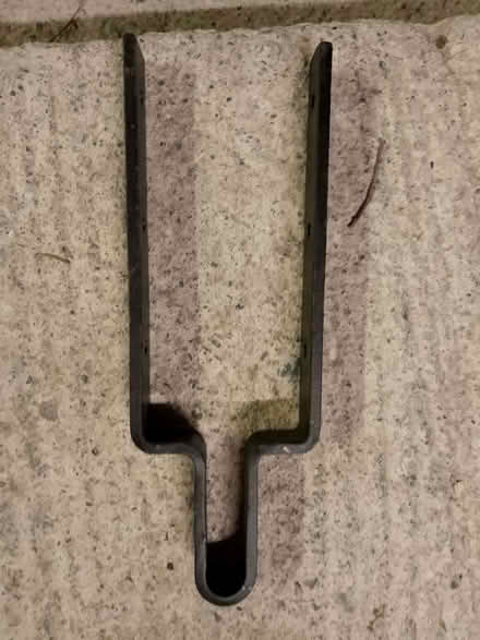 Photo of free Gate-hanging 'strap' - 7" x 3" (Bucknell SY7) #2
