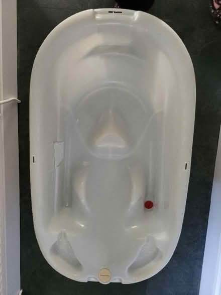Photo of free Baby bath (Gorse Hill SN2) #1