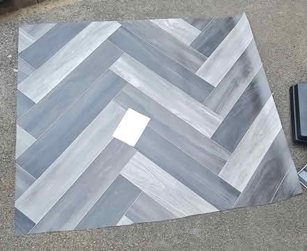 Photo of free vinyl Flooring (Ecclesfield S5) #1